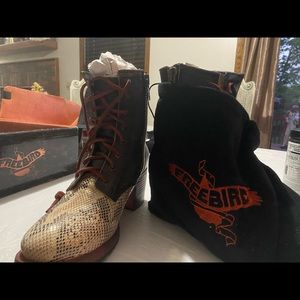 Freebird Midrise booties